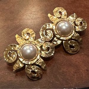 MADE IN FRANCE vintage, gold, faux pearl runway earrings